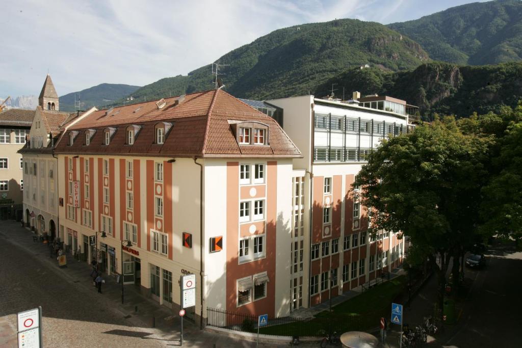 Kolpinghaus Bolzano Hotel Ngoại thất bức ảnh